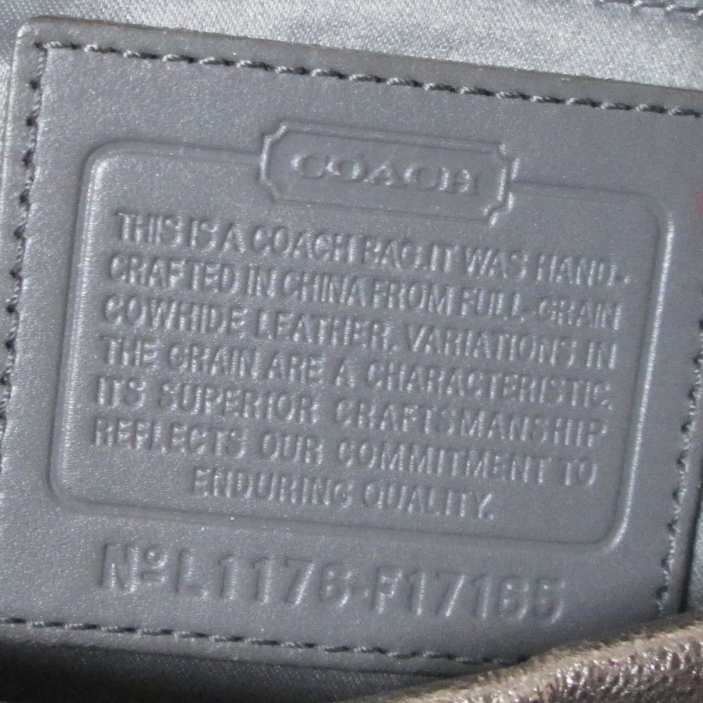 Coach Metallic Silver Hobo Purse No. L117B-F17166 Pre-owned Excellent Co… - Picture 12 of 16